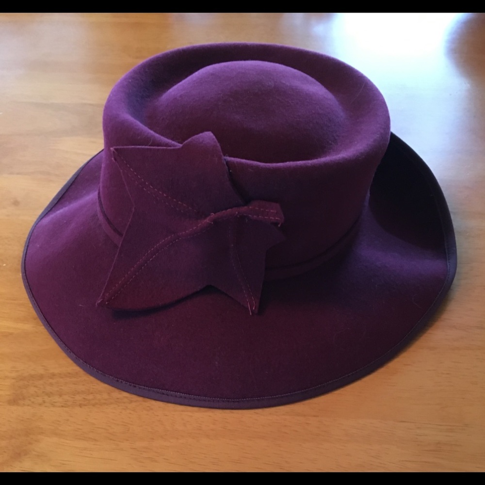 Vintage burgundy felt Fedora hat